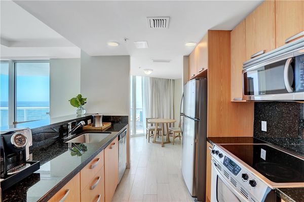 Beach House Fort Lauderdale, a Hilton Resort by null