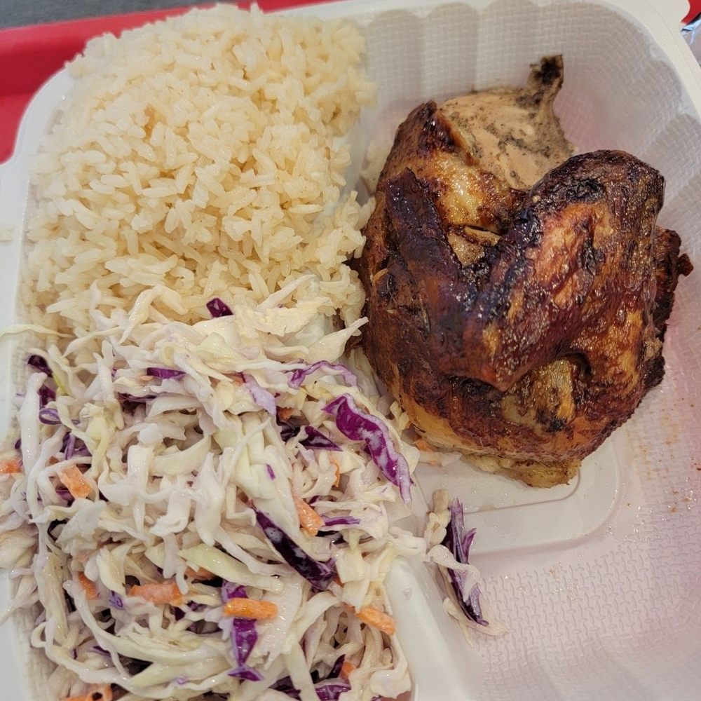Pollo Mania - Pollo con Arrozo y cold slaw. - Peruvian Near Me - El Monte, California