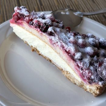 Maine Street Cafe - Mixed Berry tart cheesecake - American Near Me - Fallon, Nevada