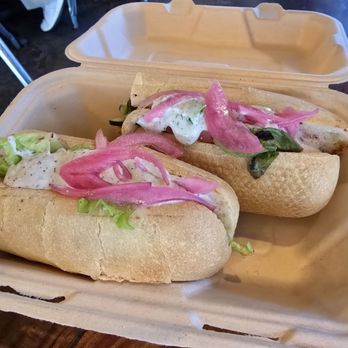 La Tour Cafe - Chicken Shawarma Sandwich - Cafes Near Me - Honolulu, Hawaii