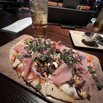 Puttshack - Oakbrook - Flatbread pizza with prosciutto - Mini Golf Near Me - Oak Brook, Illinois
