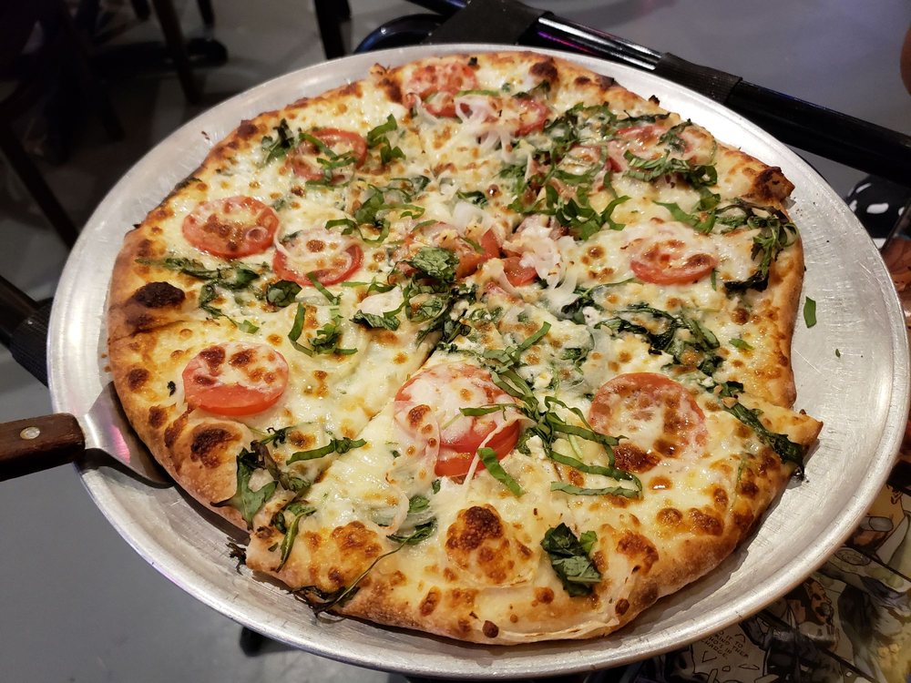 GAINES STREET PIES 33 Photos & 45 Reviews Pizza 1184 Capital Cir