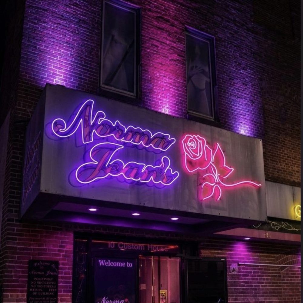 sti from sex toys Le Tache Couples Boutique