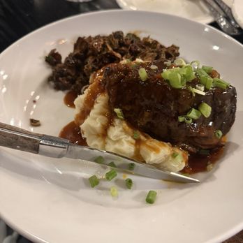 The Lounge Craft Kitchen + Cocktails - Braised short rib special - Steakhouses Near Me - Edmond, Oklahoma The Lounge Craft Kitchen + Cocktails - Braised short rib special - Steakhouses Near Me - Edmond, Oklahoma
