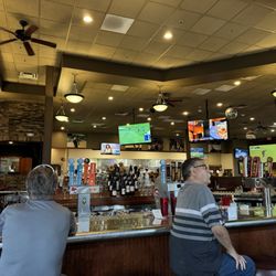 Champps Americana - Bar