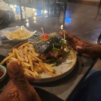 The Blind Eye - Burger and fries - Jazz & Blues Near Me - Ocala, Florida