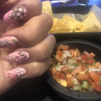 Davi Nails - Nail Salons Near Me - Hesperia, California