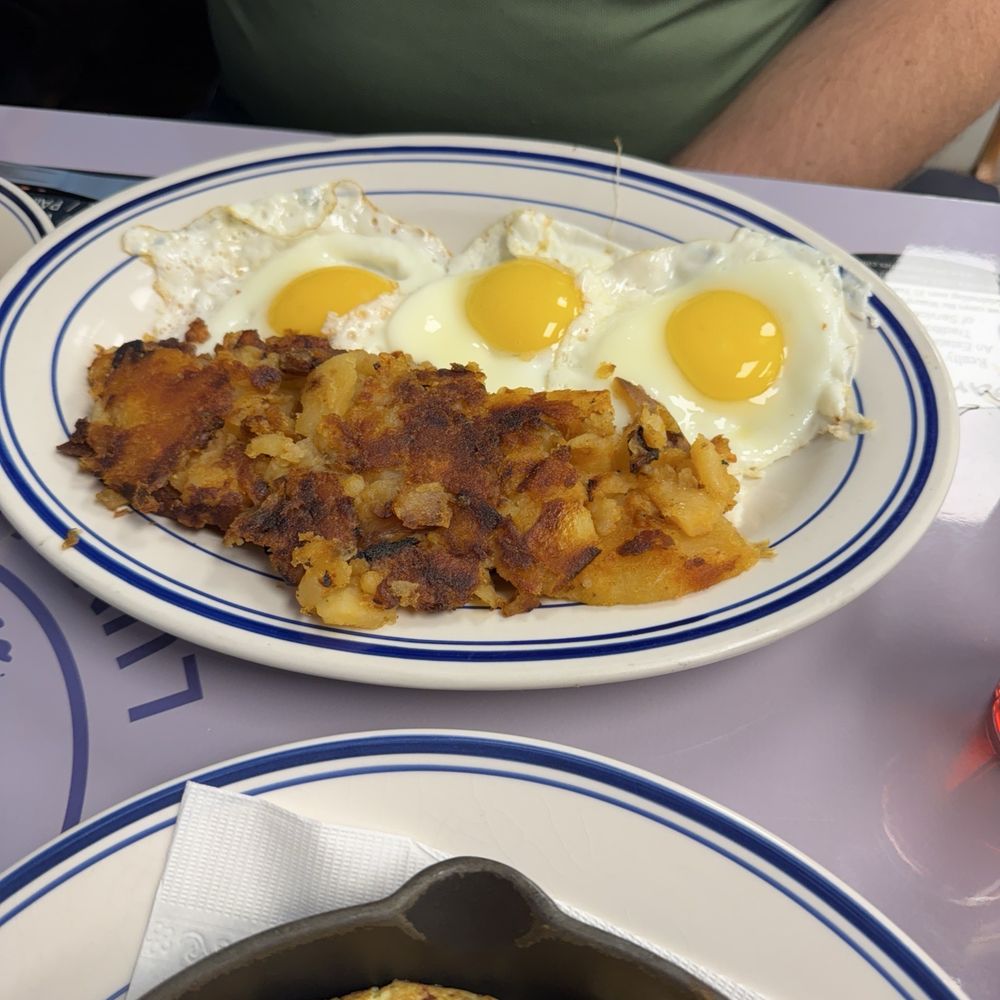 Peter's Luncheonette - American Near Me - Patchogue, New York Peter's Luncheonette - American Near Me - Patchogue, New York