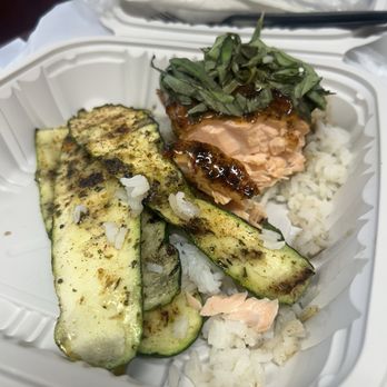 Crestwood Bistro - Salmon, rice, with zucchini - Salad Near Me - Crestwood, Kentucky Crestwood Bistro - Salmon, rice, with zucchini - Salad Near Me - Crestwood, Kentucky