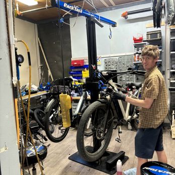 E Bikes - Our workshop and our great technicians! - Bikes Near Me - Jackson, Wyoming E Bikes - Our workshop and our great technicians! - Bikes Near Me - Jackson, Wyoming