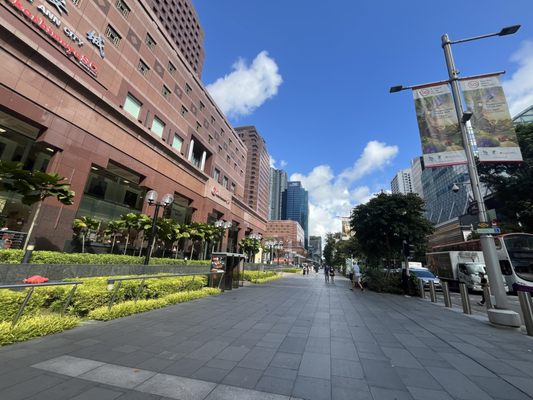 Orchard Rd by null