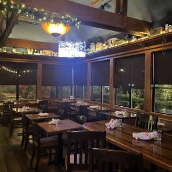 Enzo’s Bistro & Bar - Inside seating - Italian Near Me - Issaquah, Washington Enzo’s Bistro & Bar - Inside seating - Italian Near Me - Issaquah, Washington