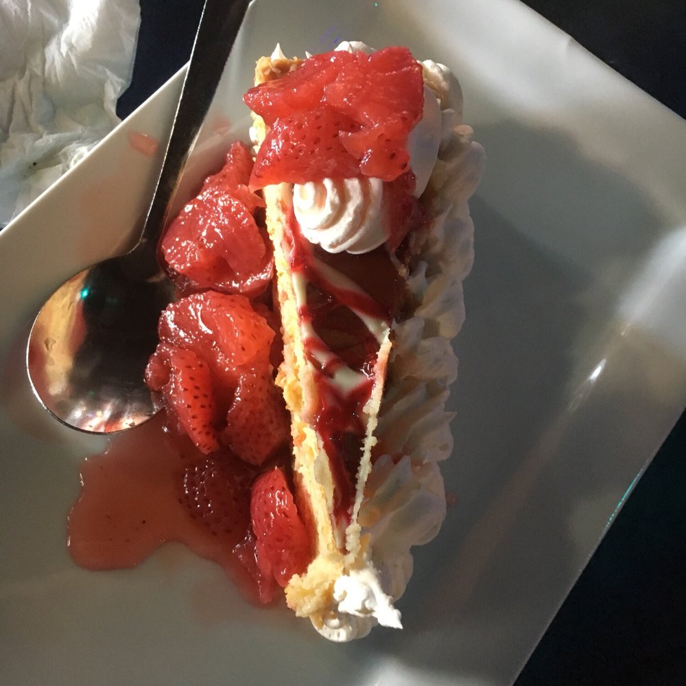 East End Grill - Strawberry cheesecake. Really good. - Burgers Near Me - Memphis, Tennessee