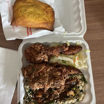 Golden Krust - Fried chicken plate w/ spinach rice & mild meat pie - Caribbean Near Me - Houston, Texas Golden Krust - Fried chicken plate w/ spinach rice & mild meat pie - Caribbean Near Me - Houston, Texas