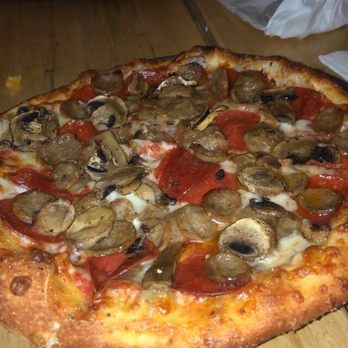 Paradise Park - 10" Bennetts Beauty Pizza - Pizza Near Me - Chicago, Illinois