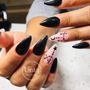 Uniq Nails And Spa