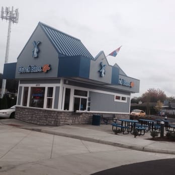 Dutch Bros Coffee - Use the middle entrance only - Coffee & Tea Near Me - Beaverton, Oregon