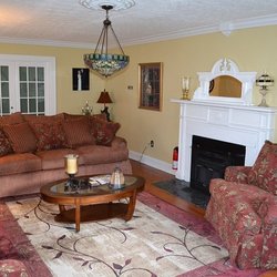 The Little Inn of Harlan - Living Room
