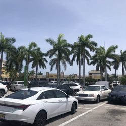 Fifth Avenue Shops