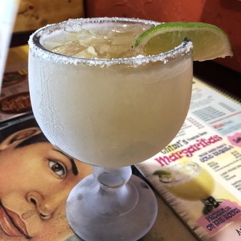 Chimi's Fresh-Mex - Medium margarita on the rocks. Meh on the mix. - Mexican Near Me - Bridgeton, Missouri