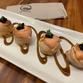 Ippudo - Salmon Aburi Maki - Ramen Near Me - Quezon City, NCR