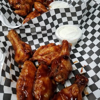 Lakehouse 1441 - BBQ Wings - Bars Near Me - Bastrop, Texas Lakehouse 1441 - BBQ Wings - Bars Near Me - Bastrop, Texas