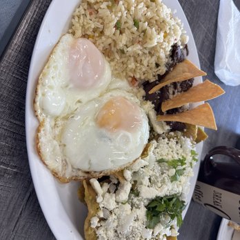 Marilus Bakery - Chilaquiles verdes. - Coffee & Tea Near Me - Long Beach, California Marilus Bakery - Chilaquiles verdes. - Coffee & Tea Near Me - Long Beach, California