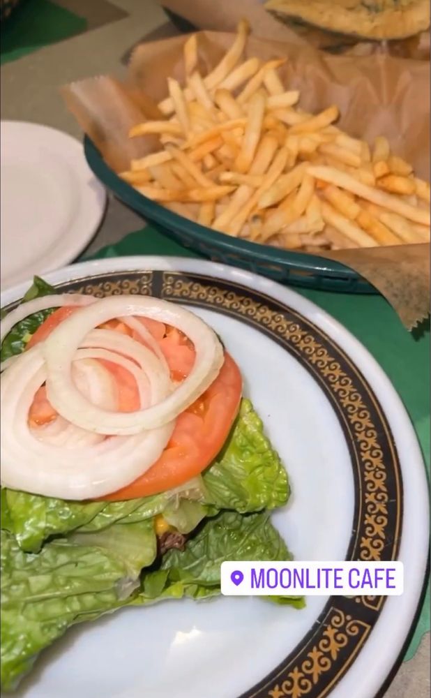 Moonlite Cafe