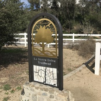 La Sierra Trail Loop - Trailhead - Hiking Near Me - Chino Hills, California La Sierra Trail Loop - Trailhead - Hiking Near Me - Chino Hills, California