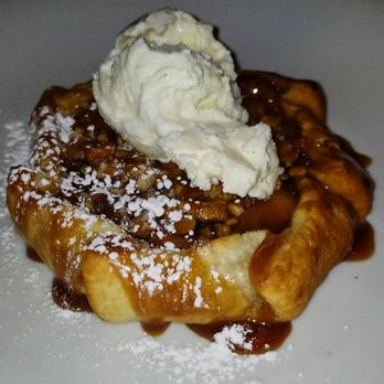 JOEY Markville - Individually baked apple pie, hand-rolled pastry + toasted almonds and Canadian maple ice cream ($10.75) - Canadian (New) Near Me - Markham, Ontario