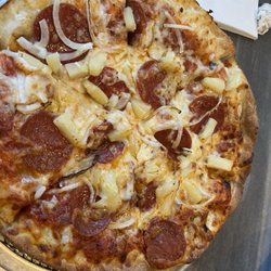 Milano Pizzeria Restaraunt - Pineapple, pepperoni, onion small pizza