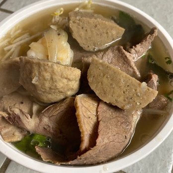Ramen vs Pho - Combination Pho - Vietnamese Near Me - Fresno, California Ramen vs Pho - Combination Pho - Vietnamese Near Me - Fresno, California