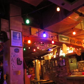 The County Line - Barbeque Near Me - San Antonio, Texas