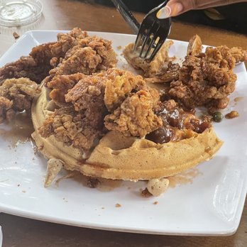 Mo' Brunch & Brews - "Chicken" (Oyster mushrooms) and waffles - Breakfast & Brunch Near Me - Houston, Texas Mo' Brunch & Brews - "Chicken" (Oyster mushrooms) and waffles - Breakfast & Brunch Near Me - Houston, Texas
