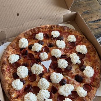 Williamsburg Pizza - The Brooklyn XL (added pepperoni and ricotta) - Pizza Near Me - Omaha, Nebraska Williamsburg Pizza - The Brooklyn XL (added pepperoni and ricotta) - Pizza Near Me - Omaha, Nebraska