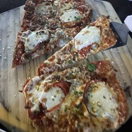 Pizza was amazing! Service was good! Pizza was amazing! Service was good!