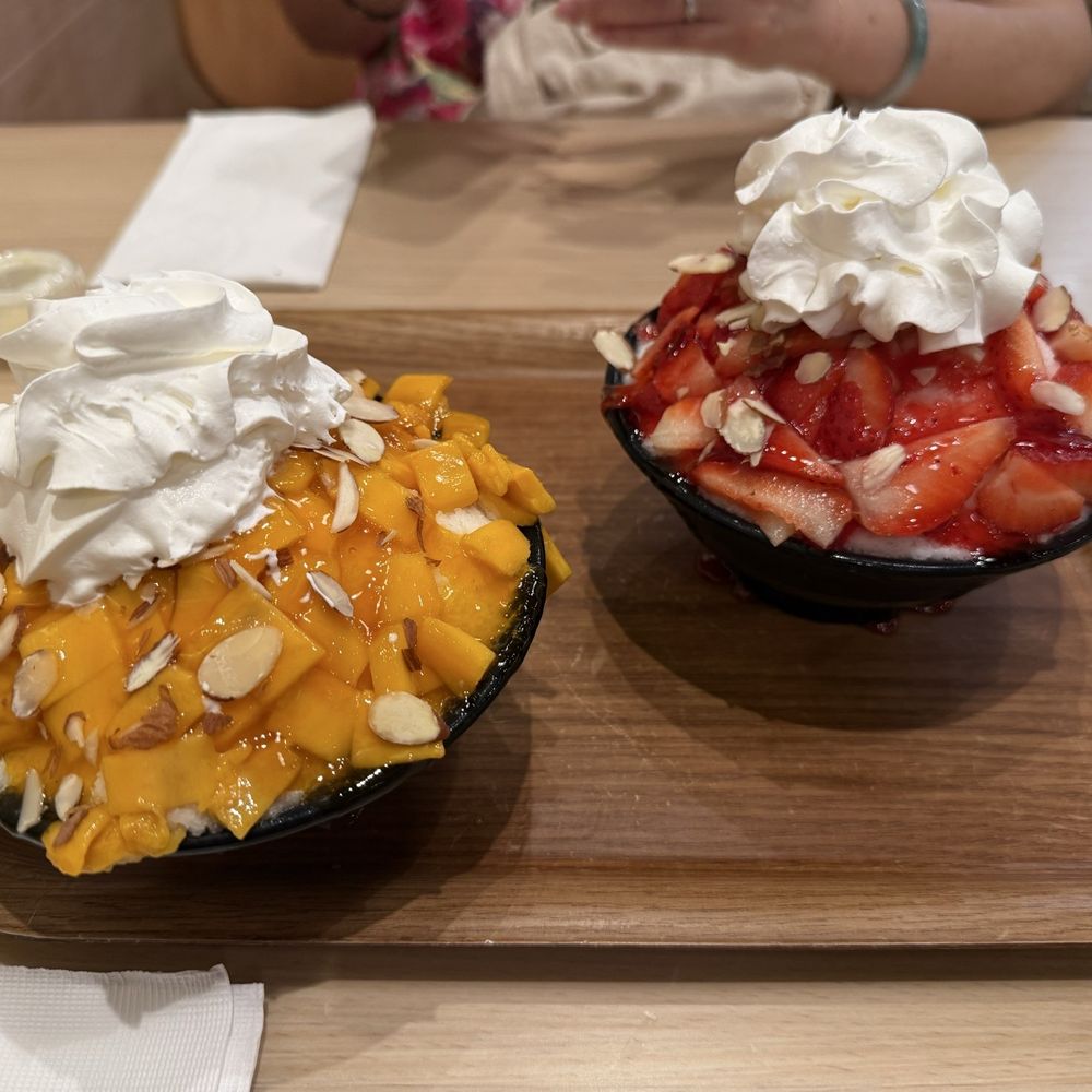 Jejubing Dessert Cafe - Mango and strawberry small bowls via - Desserts Near Me - Honolulu, Hawaii
