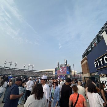 Comerica Park - Stadiums & Arenas Near Me - Detroit, Michigan Comerica Park - Stadiums & Arenas Near Me - Detroit, Michigan