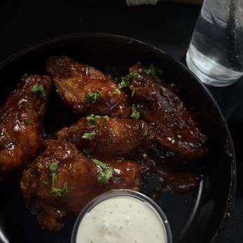 Sneaky Linq - Honey jerk wings - Breakfast & Brunch Near Me - El Paso, Texas