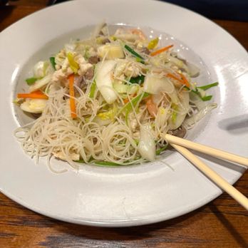 Little Rice - Asian Fusion Near Me - Crystal Lake, Illinois