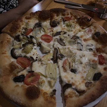 Fusaro's - Anastasia Pizza - Italian Near Me - Nantucket, Massachusetts