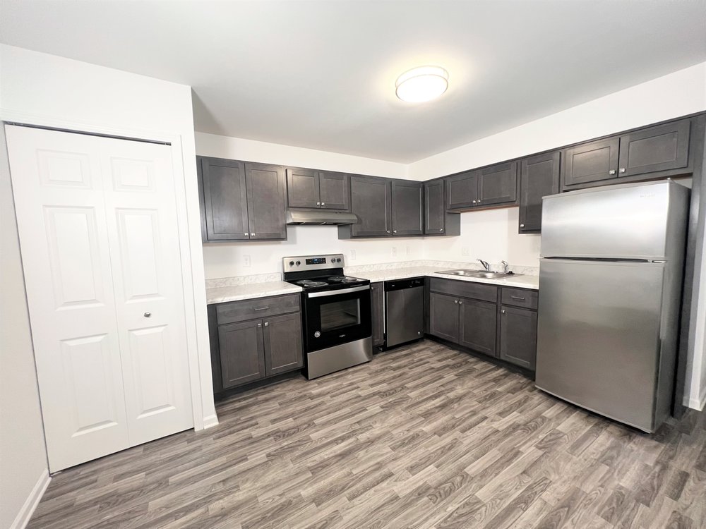 STERLING TROY Updated September 2024 12 Photos 34400 Dequindre Rd