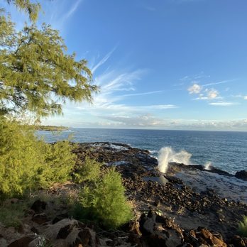 Spouting Horn - Waves on poipu beach - Beaches Near Me - Koloa, Hawaii Spouting Horn - Waves on poipu beach - Beaches Near Me - Koloa, Hawaii