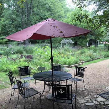 Story Inn - Outdoor seating - Bed & Breakfast Near Me - Nashville, Indiana Story Inn - Outdoor seating - Bed & Breakfast Near Me - Nashville, Indiana