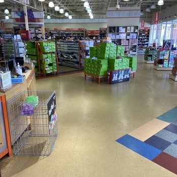 Rack Room Shoes - Store view - Shoe Stores Near Me - Florence, South Carolina