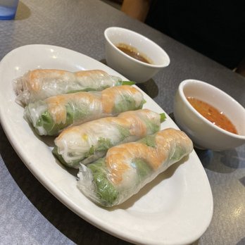Pho Pasteur - 2. Shrimp and Pork Spring Rolls (2) (Gỏi Cuốn Tôm Thịt) - Vietnamese Near Me - Arlington, Texas