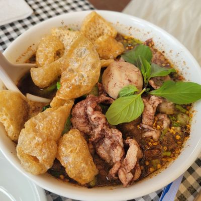 P Thai's Khao Man Gai & Noodles by null