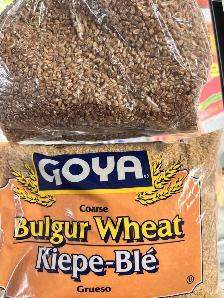 QUEEN’S MARKET Updated October 2024 513 Fallowfield Ave, Charleroi