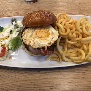 Hooters - Fired egg burger - American Near Me - Graz, 6