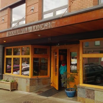 Everybody's Brewing - Brewpubs Near Me - White Salmon, Washington